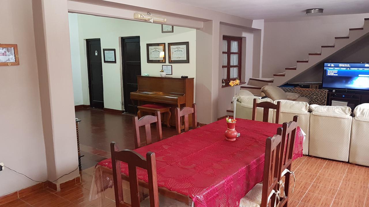 Accueillant Auberge Сальта Екстер'єр фото